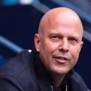 Liverpool Urged to Sack Arne Slot and Hire Ex-Chelsea Boss Enzo Maresca