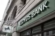 Lloyds Upgrades Income Forecast as Interest Rates Stay High Amid Iran War