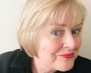 Nurse Flick Cox Honored with British Pain Society Medal in 2025