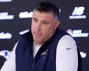 Patriots Coach Vrabel Addresses 'Difficult' Talks After Russini Photo Fallout