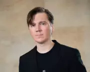 Paul Dano on Kindness, Music, and His Journey from Teen Bands to The Wizard of the Kremlin