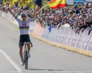 Pogacar Triumphs at Tour of Flanders Amid Red Light Controversy