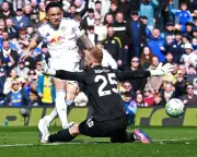 Premier League Clockwatch: Leeds and Bournemouth Lead in Key Matches
