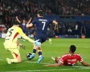 PSG and Liverpool Clash in Champions League Quarter-Final First Leg