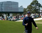 Rory McIlroy Leads Masters 2026 with Aggressive Title Defense at Augusta