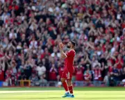 Salah Injured, Liverpool Beat Palace Despite Protests