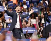 Senator Ossoff Condemns Trump's Iran War and Family Corruption at Georgia Rally