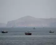Strait of Hormuz Hosts US-Iran Gunboat Diplomacy in Global Power Struggle
