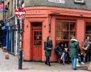 TikTok Reviews Spark Debate Over London's 'Gentrified' Bakeries and Cafés