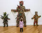 Toddler's Toy Pig Incident Sparks Guide to Gallery Visits with Young Children