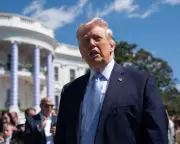 Trump Announces Ceasefire with Iran, Sparking Mixed Reactions from US Political Leaders