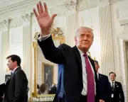Trump Extends Iran Ceasefire Amid Regional Tensions and Market Uncertainty
