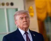 Trump Faces Dual Hurdles in Pursuing New Iran Deal Amid Nuclear Negotiations
