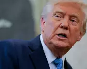 Trump to Host Crypto Bash at Mar-a-Lago for Memecoin Buyers, Raising Ethics Concerns