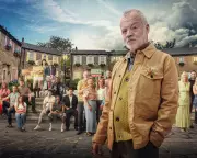 TV Tonight: Graham Norton's New Reality Show 'The Neighbourhood'
