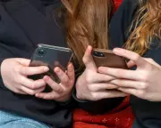 UK Government's Social Media Ban Delay Faces Lords Backlash