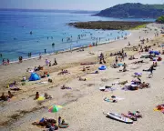 UK Holiday Bookings Surge as Iran War Sparks Flight Cancellation Fears