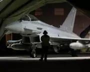 UK Typhoons Deploy to Strait of Hormuz Amid Iran Tensions