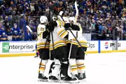 US Hockey Fans Sing Canadian Anthem Amid US-Canada Tensions