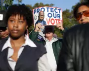 US Supreme Court 'Demolishes' Voting Rights Act in Landmark Ruling