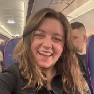 Clever Neck Pillow Hack Saves Traveler from Airline Luggage Fees