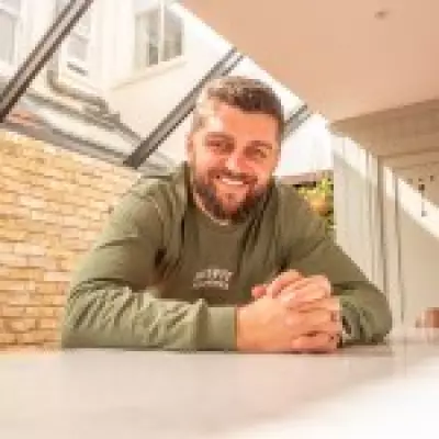 First-Time Buyer Pays £1M Cash for Brighton Townhouse with Cinema Room