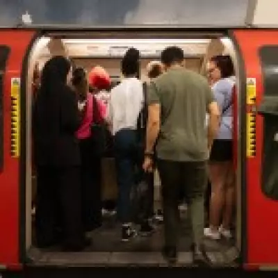 London Tube Delays and Heatwave: Commuters Face Rush Hour Chaos
