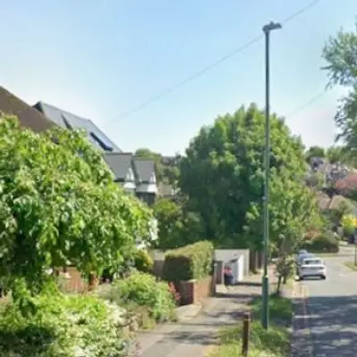 Met Police Hunt Burglars After Gold Jewellery Stolen in Sutton