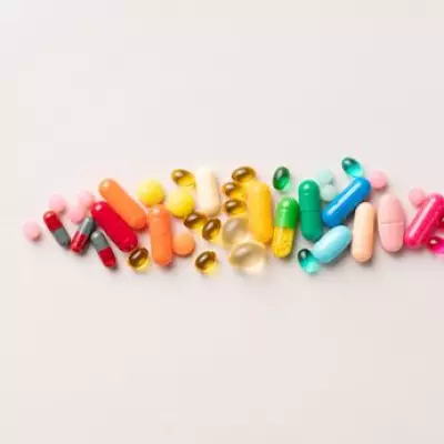 Pharmacist Warns of 'Toxic' Risks from Vitamin-Maxxing Trend