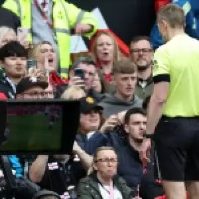 Premier League Explains Controversial Man Utd Handball Decision Gary Neville Slammed
