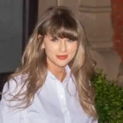 Taylor Swift's $1M NYC Look: Engagement Ring Steals the Show