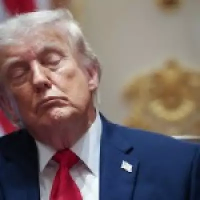Trump Threatens to 'Blow Up Entire Country' Over Strait of Hormuz