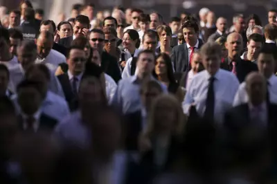 UK Permanent Jobs Fall at Fastest Pace Since January Amid Iran Uncertainty