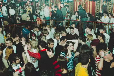 V&A Exhibition Highlights London's Lost Music Venues in Nostalgic Photos
