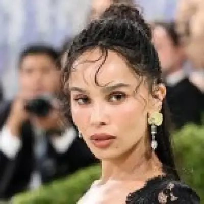 Zoë Kravitz Hides Left Hand at Met Gala Amid Harry Styles Engagement Rumors