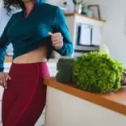5-Minute Standing Abs Workout: Strengthen Your Core While the Kettle Boils
