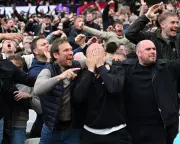 Arsenal Edge West Ham in Thriller, Title Race Heats Up