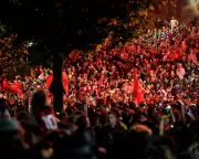 Arsenal Win First Premier League Title in 22 Years: Fans Erupt in Joy