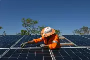 Australia Power Bills to Fall Up to 10% as Renewables and Batteries Surge