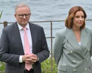Australia's Communications Minister Repays $10,000 for Incorrect Travel Claims