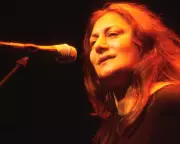 Beverley Martyn, Folk Singer of the 1960s London Scene, Dies at 79