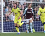 De Zerbi's Passionate Reaction as Tottenham Beat Aston Villa