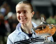 Elina Svitolina Beats Coco Gauff to Win Italian Open After Eight Years