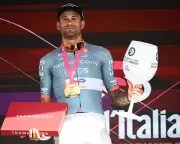 Ganna Dominates Giro Stage 10 Time Trial, Vingegaard Fails to Take Pink Jersey