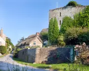 Gateway to the South Downs: Train to Amberley Village with a Cracking Pub