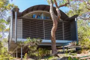Glenn Murcutt's Ball-Eastaway House: Architecture That Touches the Earth Lightly