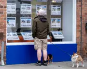 Housing Market Weakens in England and Wales Amid Middle East Conflict