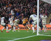 Hull and Millwall Draw Tense First Leg of Championship Playoff Semi-Final