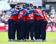 India Women Beat England in Second T20 by 5 Runs