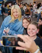 Katseye: Transforming K-Pop or Making 'Skibidi Toilet Music'? Fans Wait Hours for a Glimpse